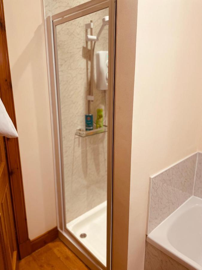 נאירן Grey Stag Apartment מראה חיצוני תמונה